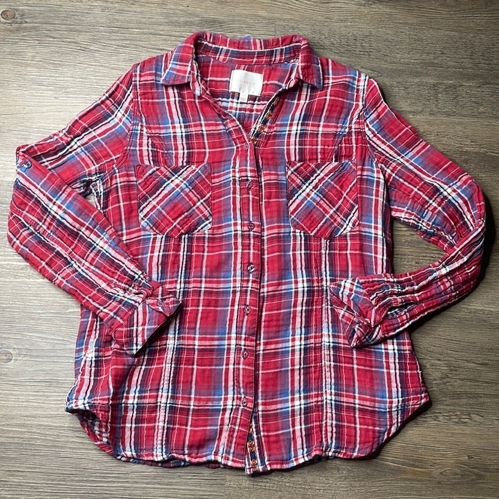 Skies are Blue Women’s Red White Blue Plaid Button Down Shirt, size medium